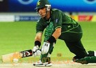 Pakistan beat England in nail-biting finish