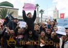  Thousands protest against interim government in Tunisia 