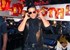 Akshay gets mobbed by girls in nightclub
